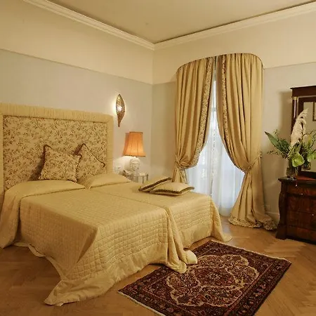 Relais San Martino فندق مارتينا فرانكا