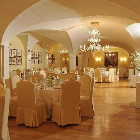 Relais San Martino 5* مارتينا فرانكا