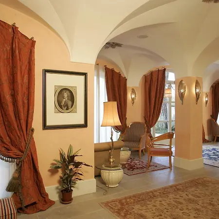 فندق Relais San Martino مارتينا فرانكا